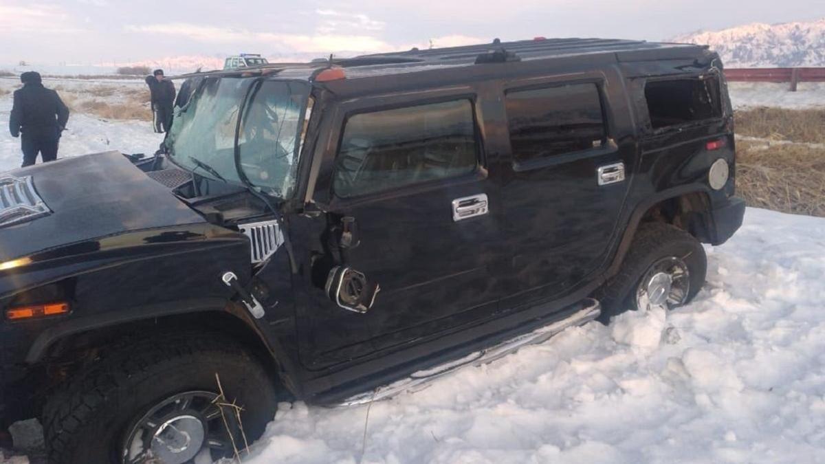 Hummer после ДТП в Жетысуской области