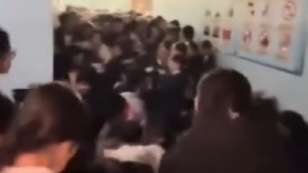 Давка в школе в Актау