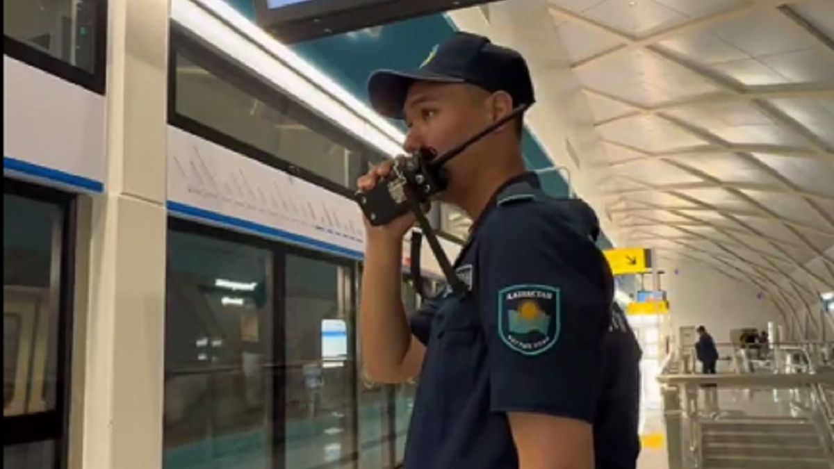 Военнослужащий на станции LRT