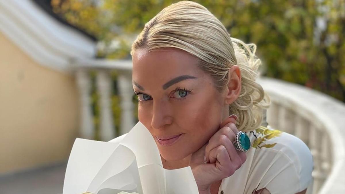 "Прекратите обсуждать мою попу": Волочкова отреагировала на скандальный эфир с соседями