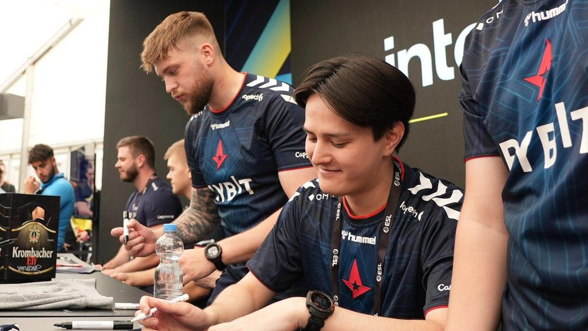 Киберспортивная команда Astralis по CS:GO