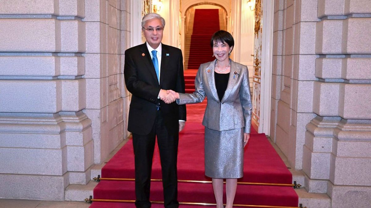 Касым-Жомарт Токаев и Санаэ Такаичи