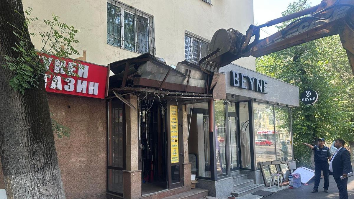 Снос постройки в Алматы Снос постройки в Алматы