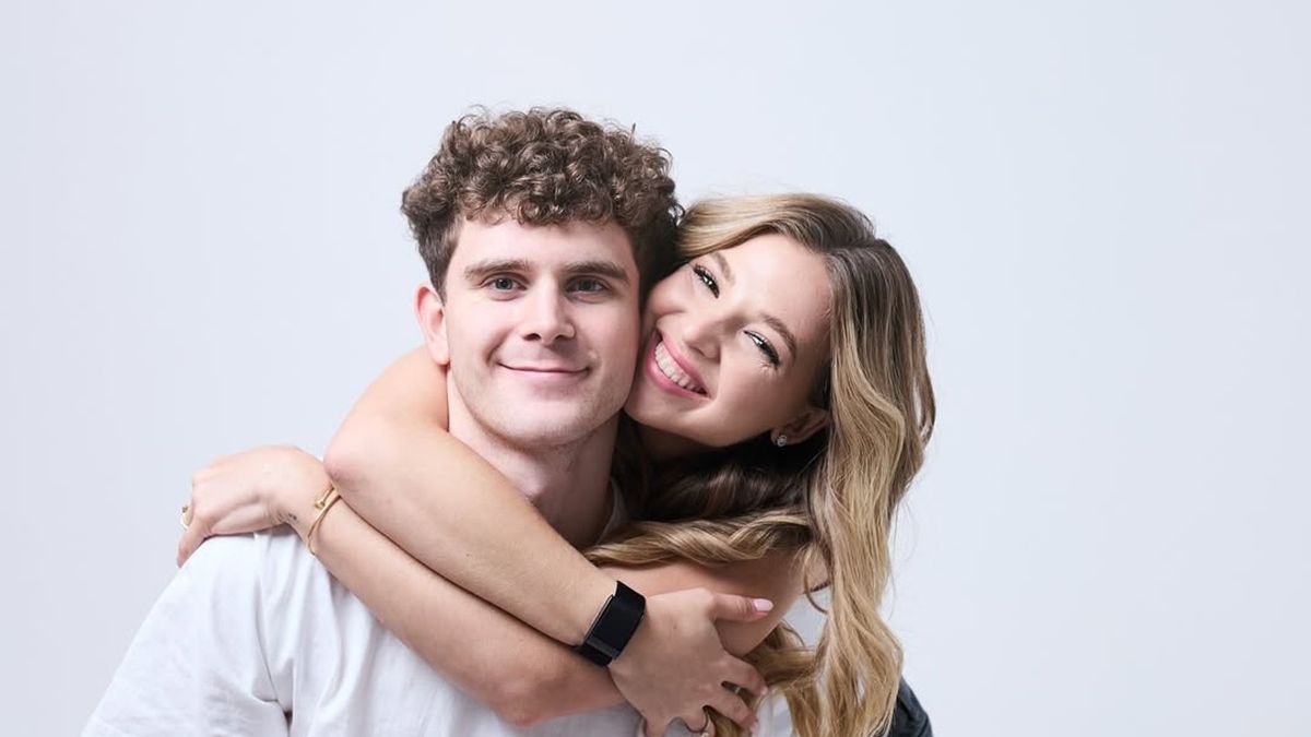 Аня Покров с женихом