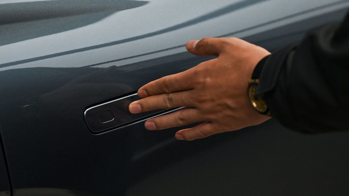 Ручка двери авто