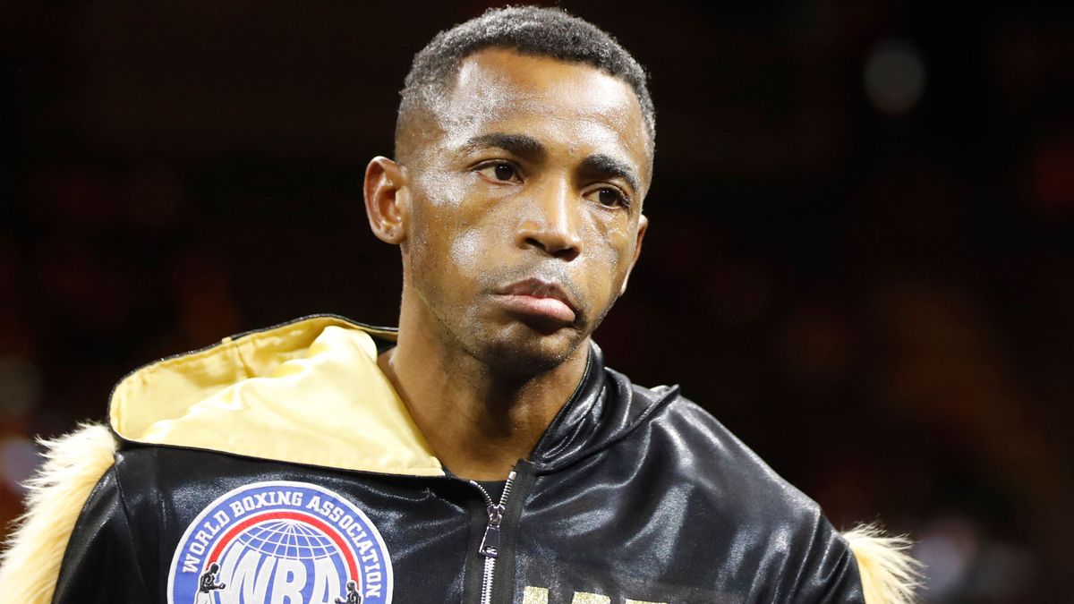 Кубинский боксер Эрисланди Лара