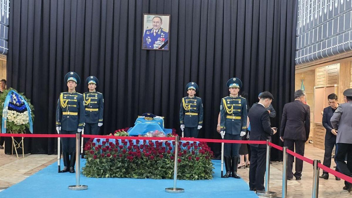 Талғат Мұсабаевты ақтық сапарға шығарып салу рәсімі