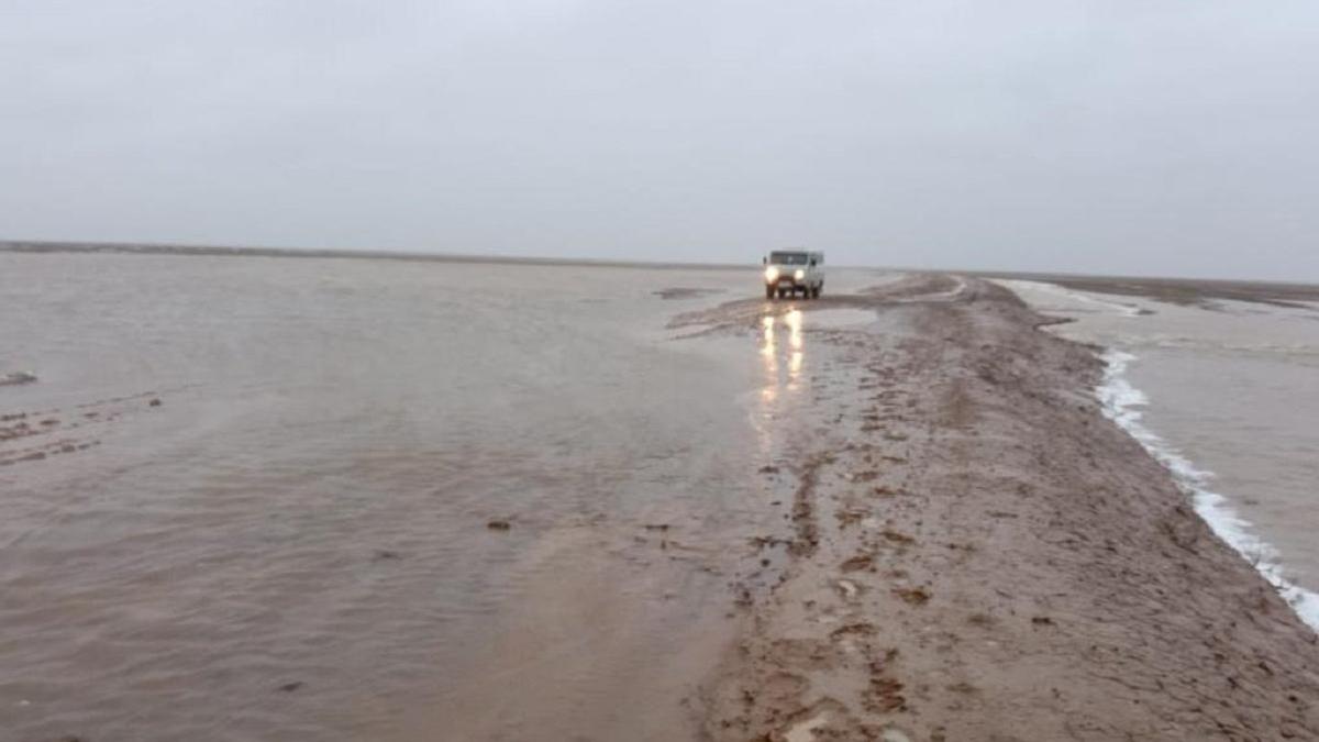 Залитая водой дорога в ЗКО