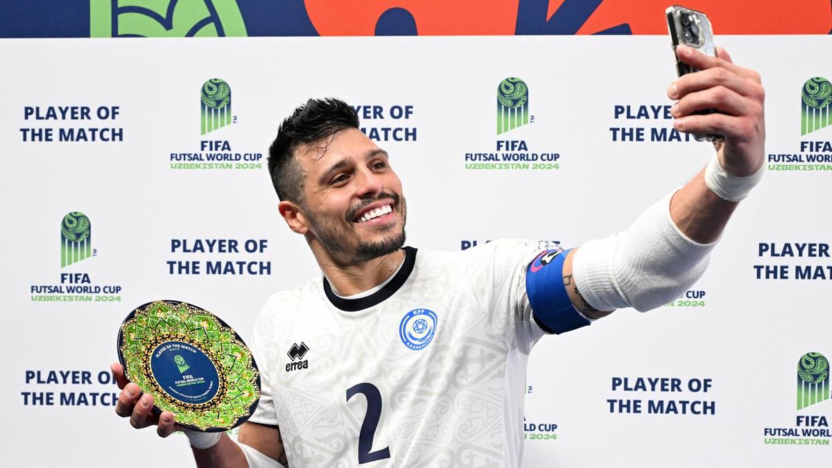 Капитан сборной Казахстана по футзалу Игита