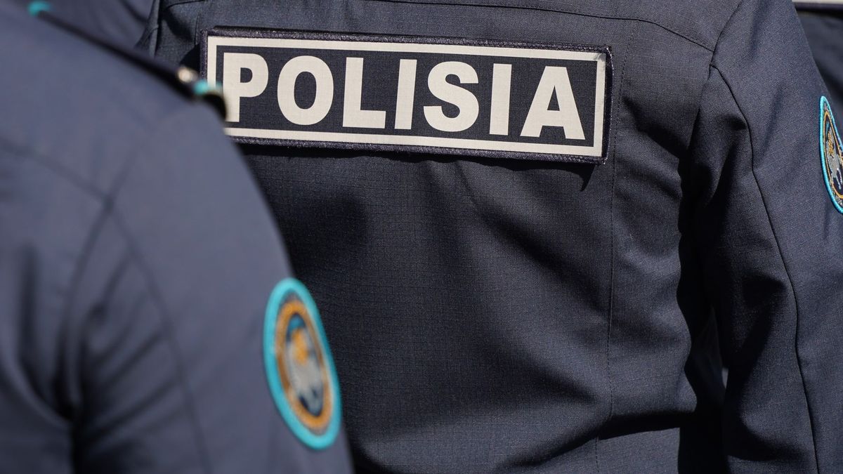 Полицейские