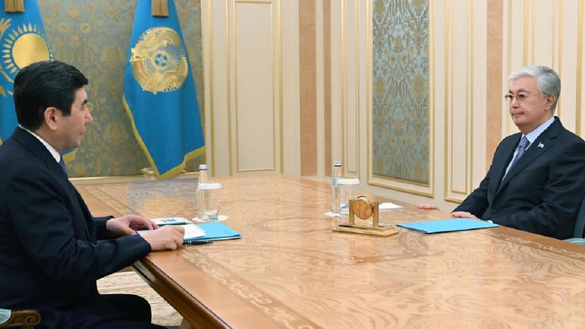 Касым-Жомарт Токаев и Ерлан Кошанов Касым-Жомарт Токаев и Ерлан Кошанов