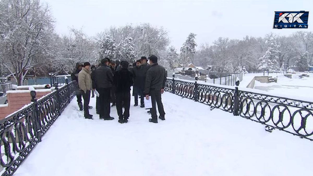 Рабочие на Большом алматинском канале