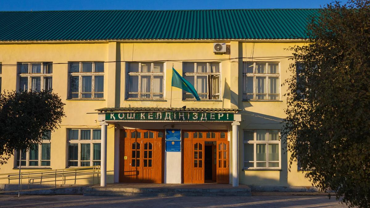Иллюстративное фото здания школы Иллюстративное фото здания школы