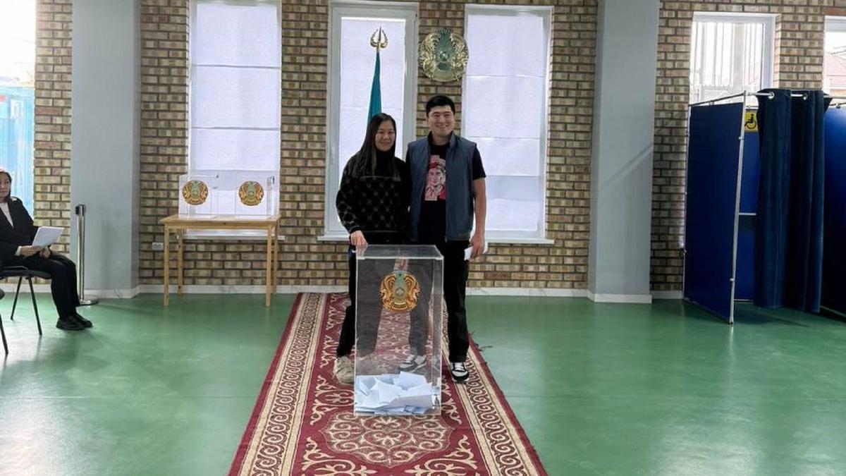 Сора Рахмонова мен жолдасы Сора Рахмонова мен жолдасы