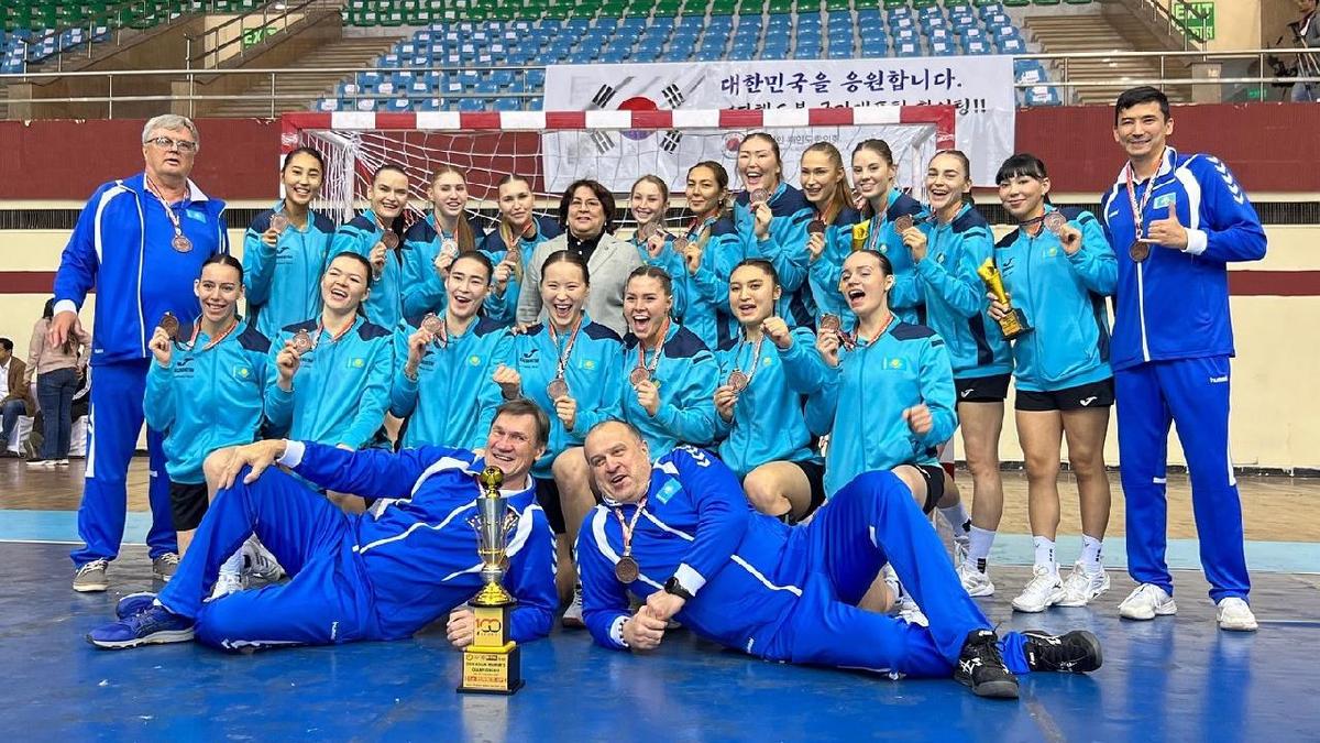 Гандболдан Қазақстан әйелдер құрамасы Гандболдан Қазақстан әйелдер құрамасы