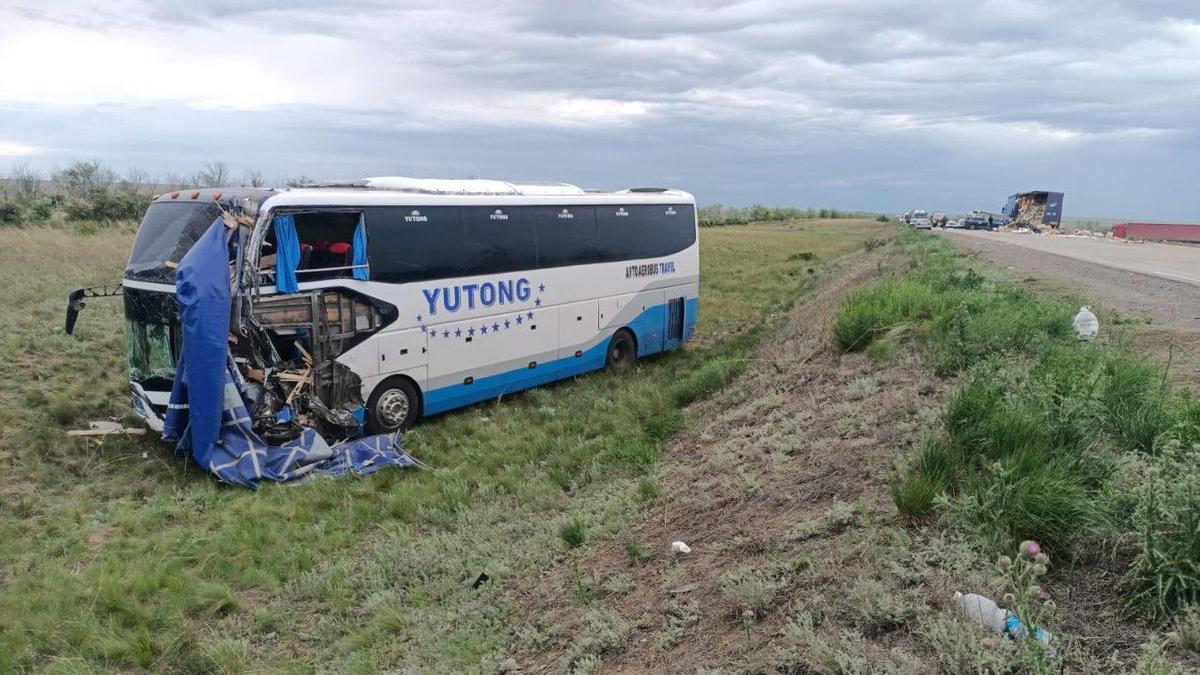 ДТП с участием автобуса в Актюбинской области ДТП с участием автобуса в Актюбинской области