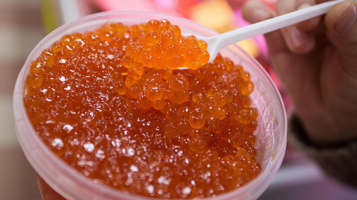 Красная икра в банке