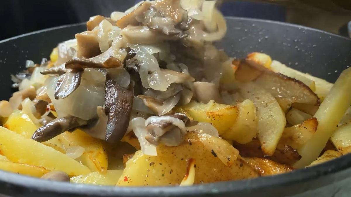 Грибы с картофелем