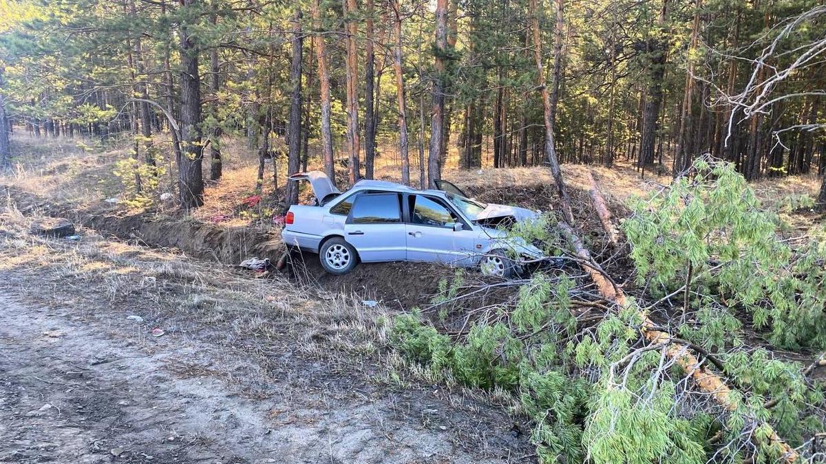 Автомобиль попал в аварию Автомобиль попал в аварию
