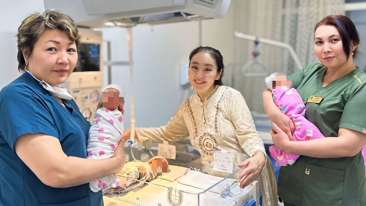 Үшемнің анасы мен дәрігерлер