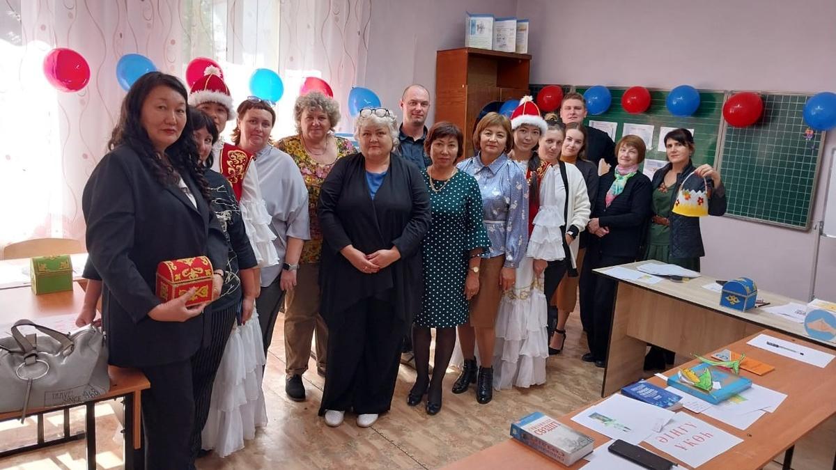 Қазақ тілін оқыту кабинеттерін ашу Қазақ тілін оқыту кабинеттерін ашу