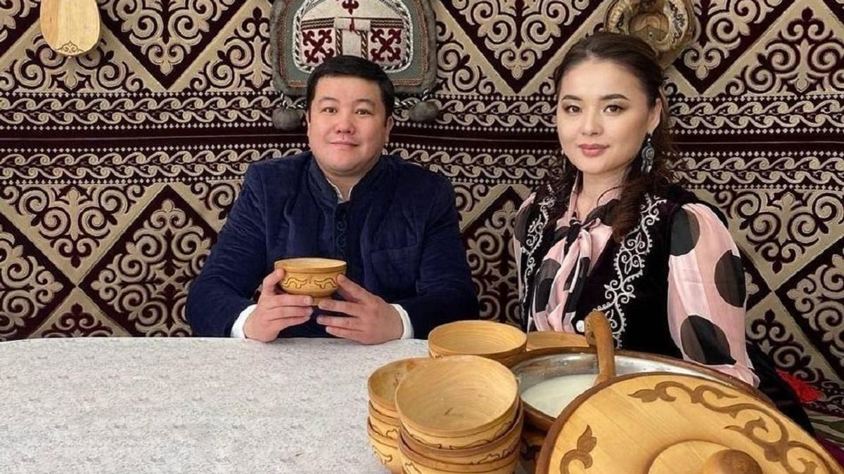 Турсынбек Кабатов с супругой Молдир