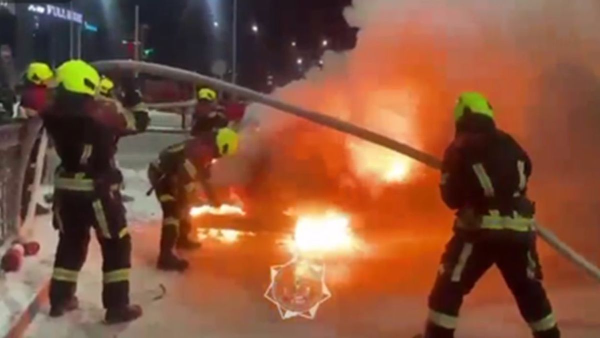 Загорелся автомобиль