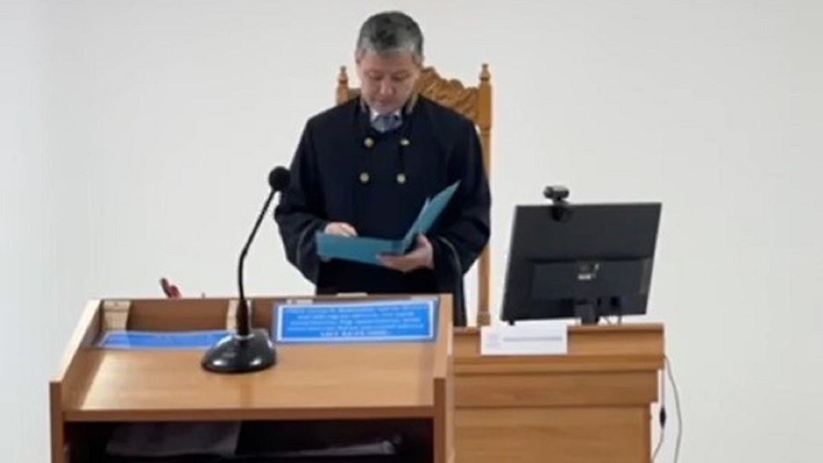 Председательствующий судья