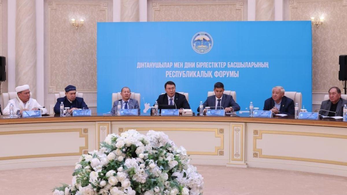 Олар мені ұрып-соғып, үстімнен шықты