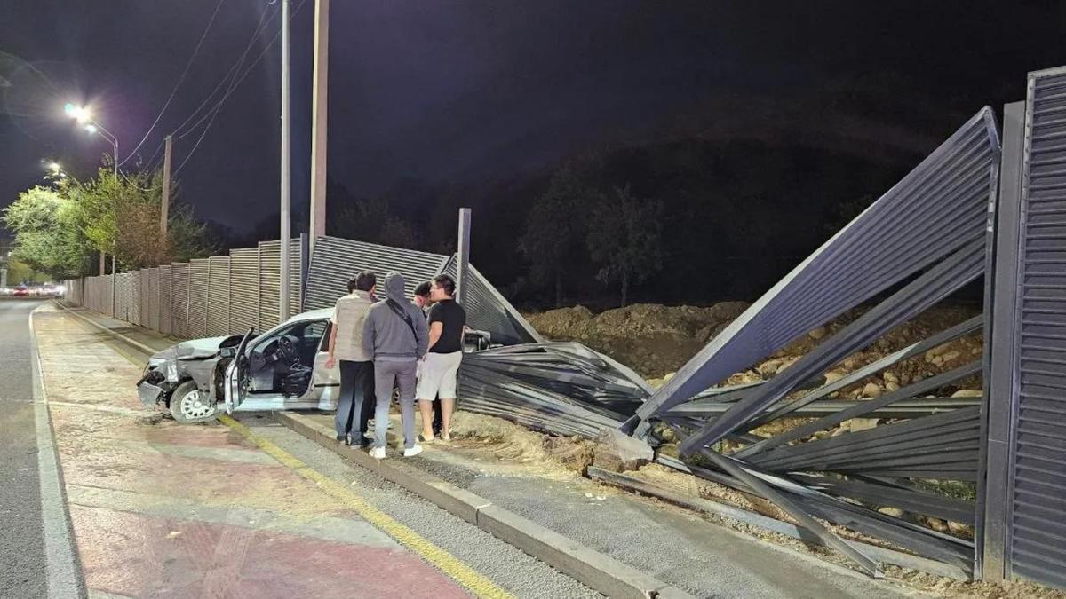 Автомобиль попал в аварию