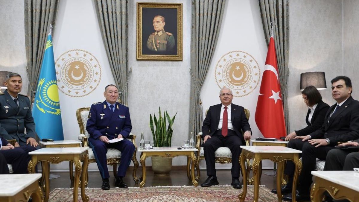 Министр обороны Казахстана в Турции