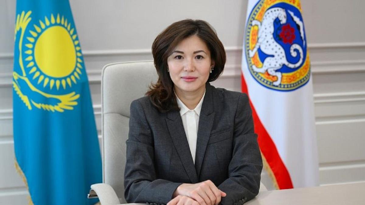 Асия Аканова