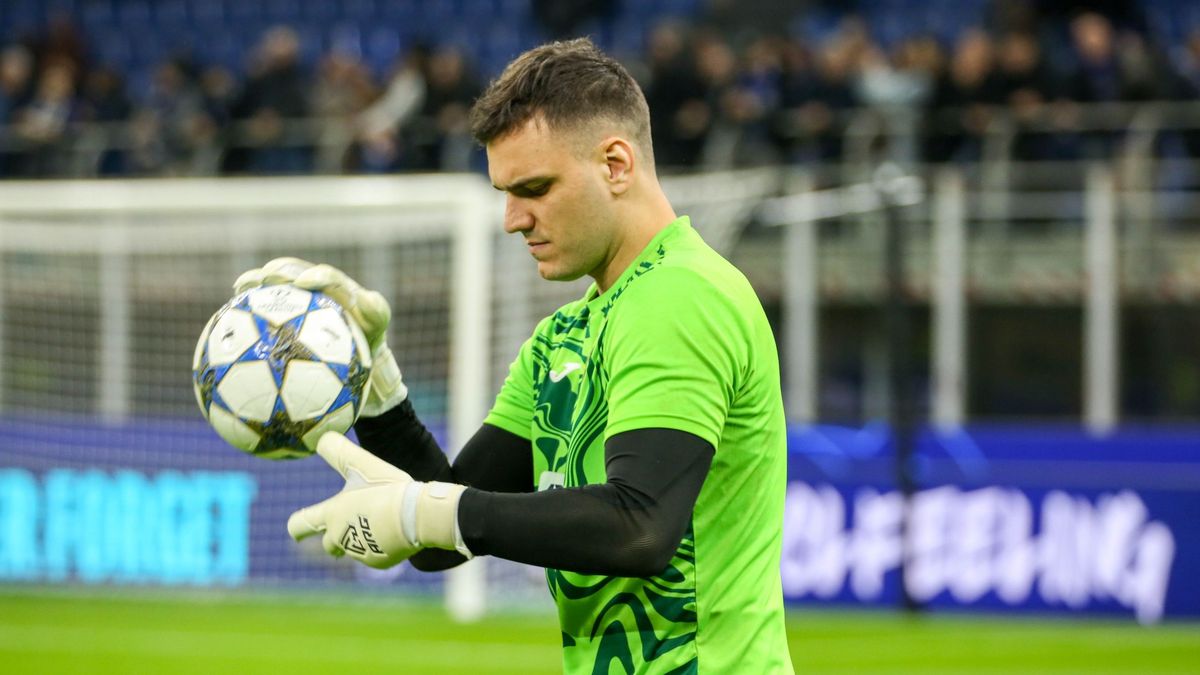 Казахстанский футболист Александр Заруцкий