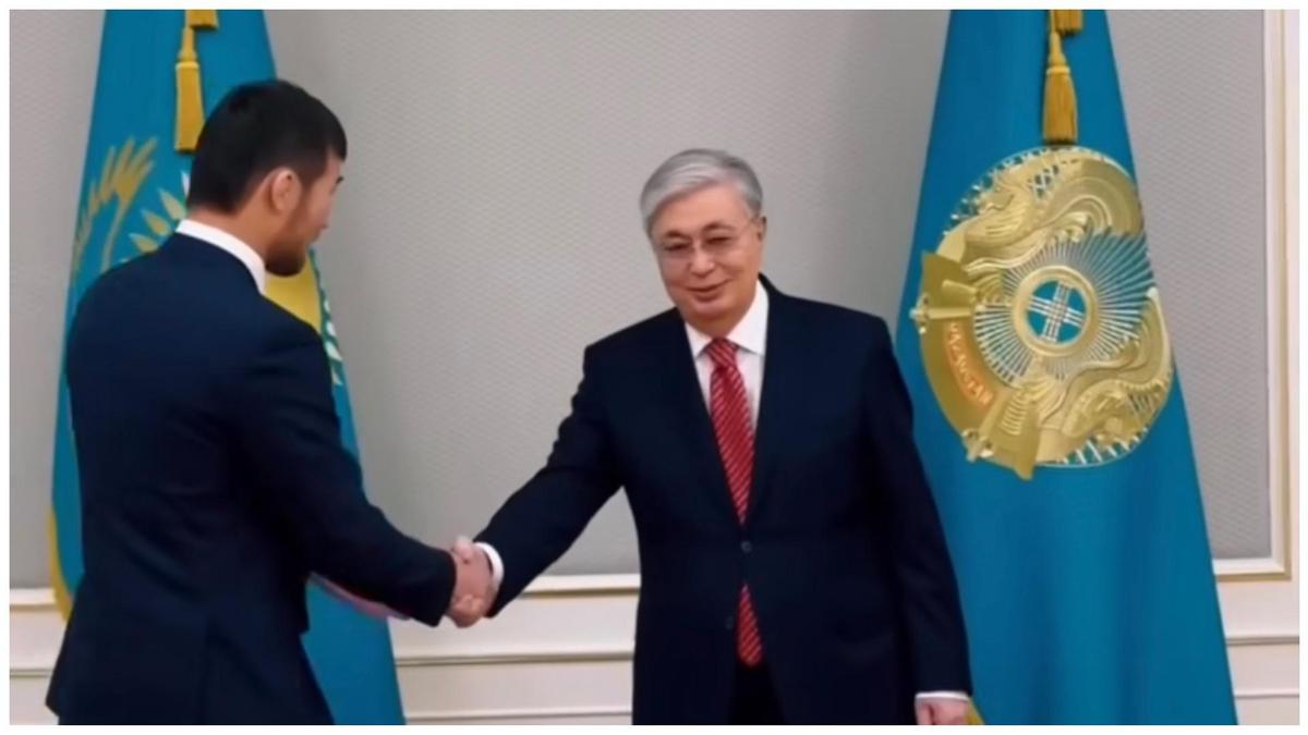 Мемлекет басшысы мен Шавкат Мемлекет басшысы мен Шавкат