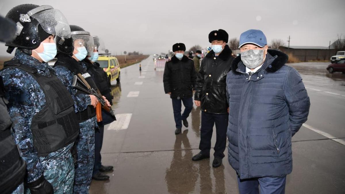 Умирзак Шукеев на закрытии блокпоста Умирзак Шукеев на закрытии блокпоста