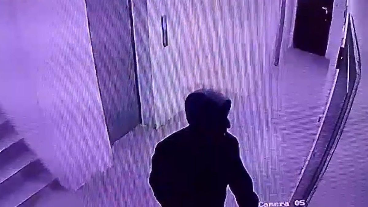 Мужчина заблудился в подъезде