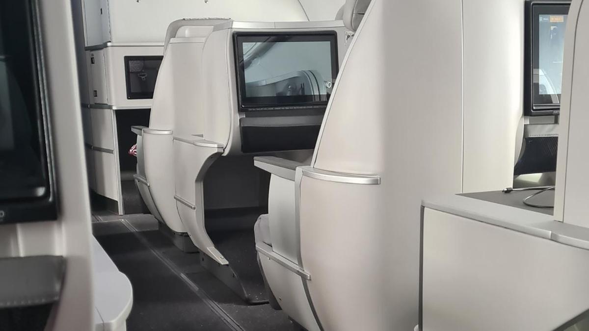 Самолет Air Astana