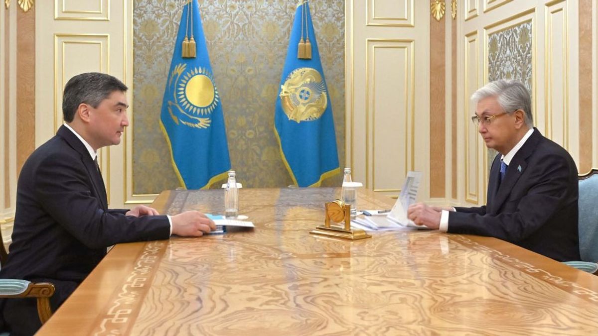 Касым-Жомарт Токаев и Олжас Бектенов