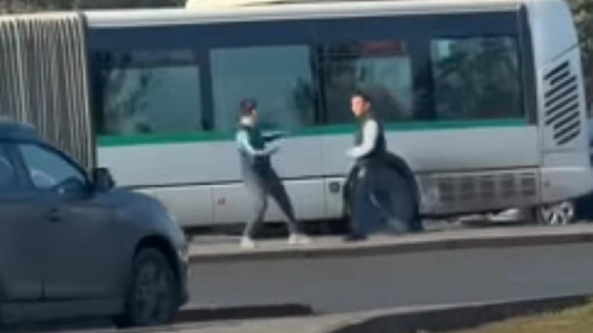 Драка между водителями в Астане Драка между водителями в Астане