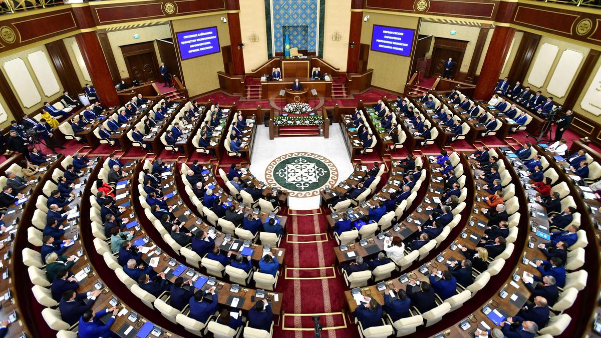 Қазақстан парламенті Қазақстан парламенті