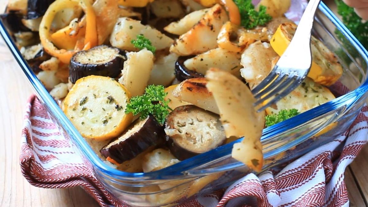 Тушеная картошка с овощами: рецепт с фото пошагово