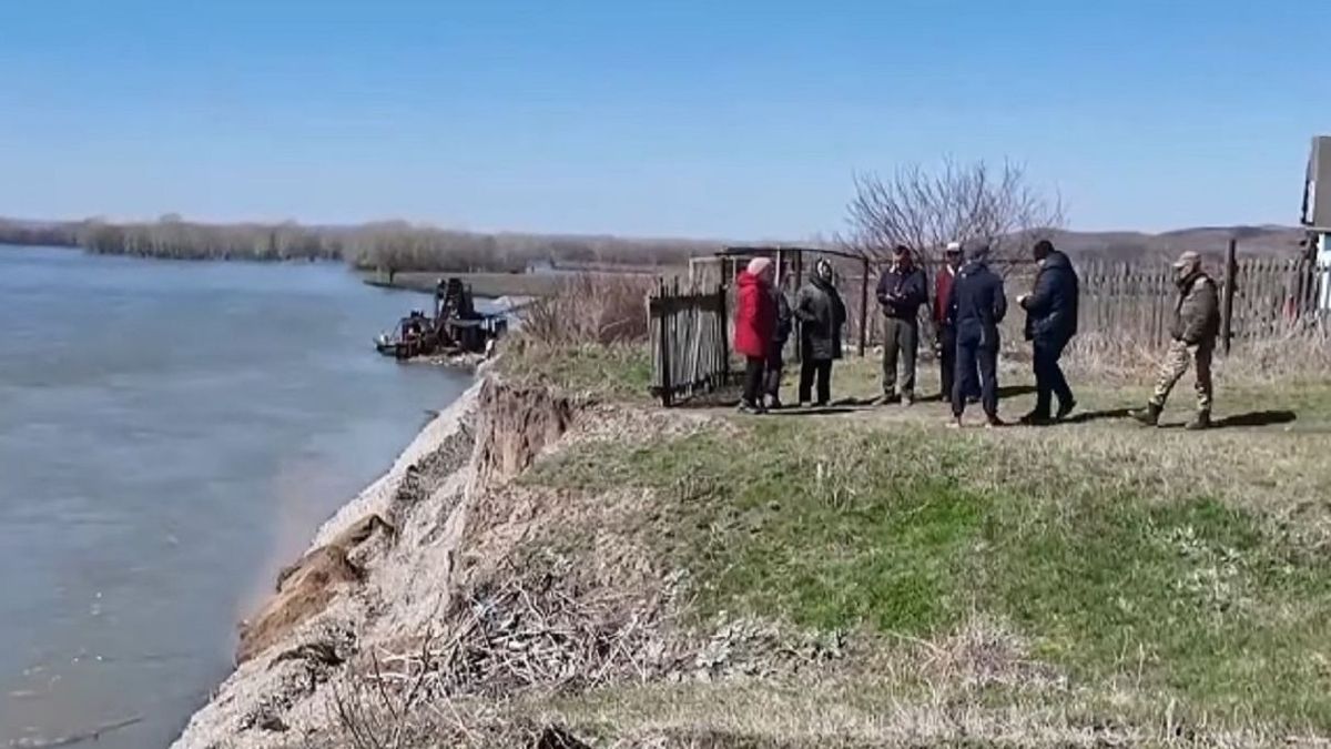 Жители села