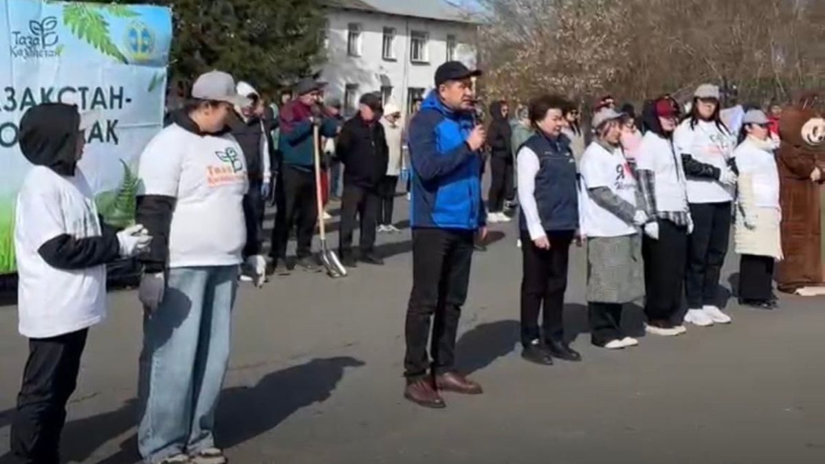 Участники субботника