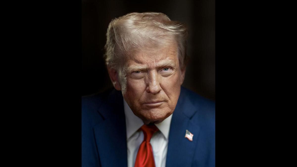 Новый официальный портрет Дональда Трампа Новый официальный портрет Дональда Трампа