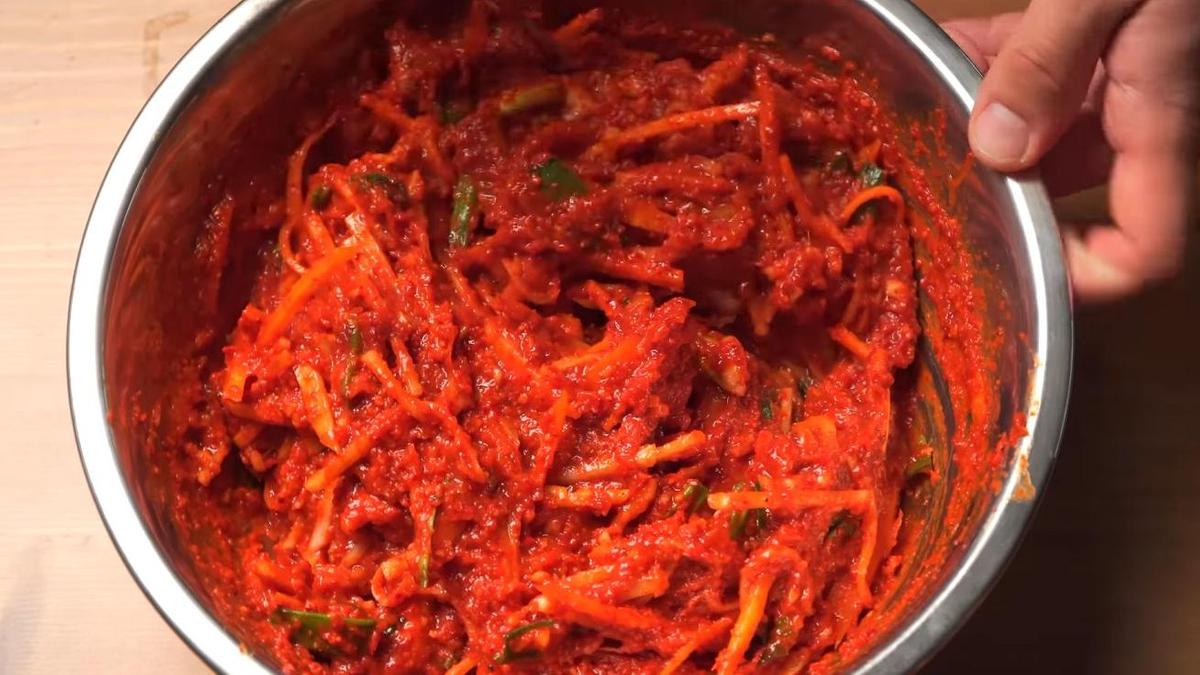 Смешанные с перечным соусом овощи