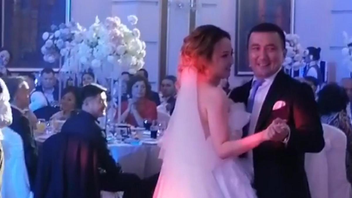 Нағи Бақытбеков пен Аида Тілеухан шаңырақ көтерді Нағи Бақытбеков пен Аида Тілеухан шаңырақ көтерді