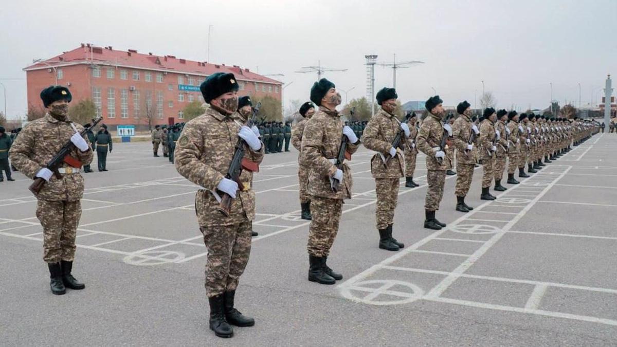 Более 6,7 тыс. срочников распределены по военным частям Казахстана