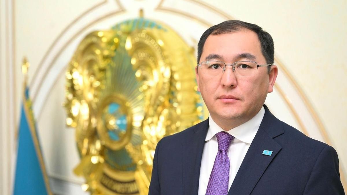 Айбек Смадияров