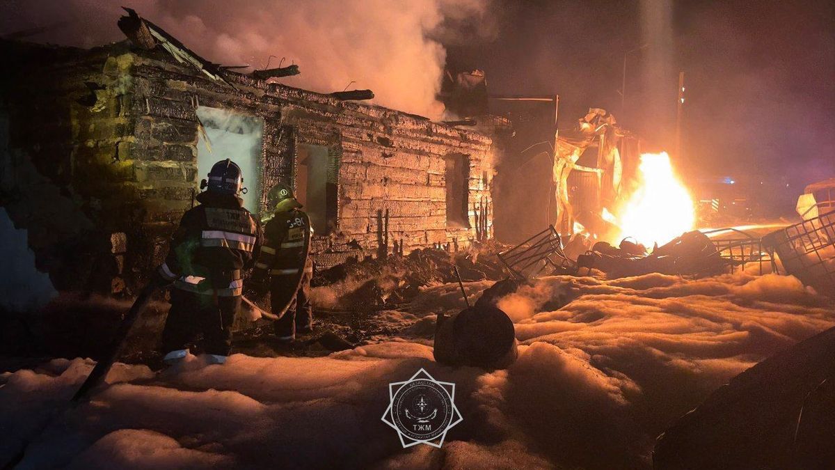 Пожар на автомойке в Семее