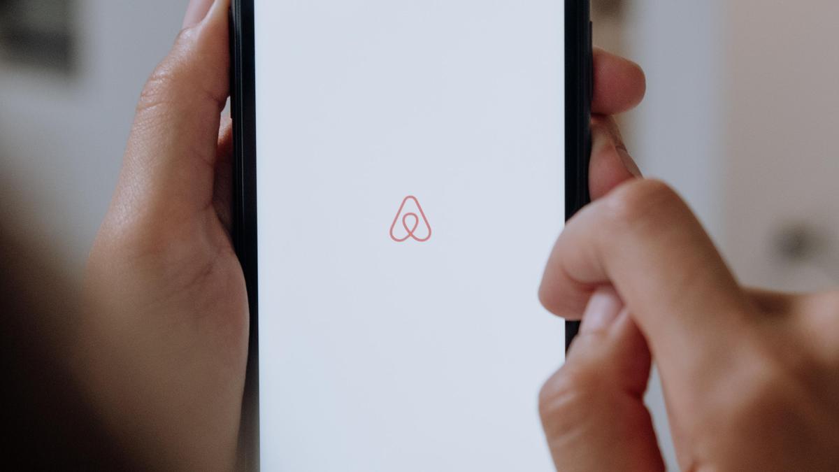 Приложение на смартфоне airbnb